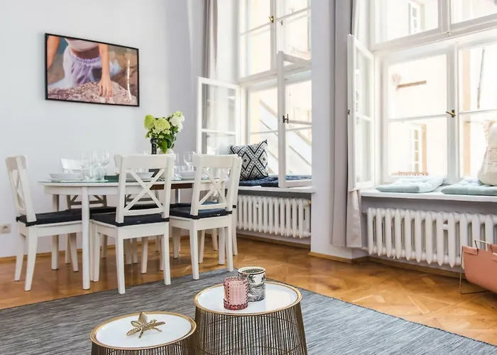 Square Apartment - Loftaffair